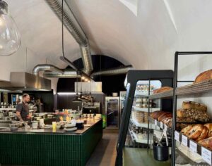 Olomouc-restaurant-Eatery-&-Bakery-entree-et-boulangerie