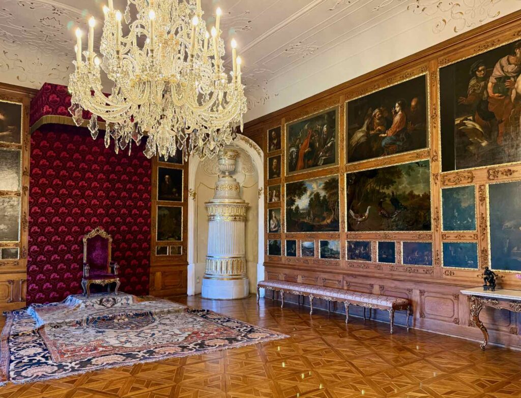 Tchequie-Kromeriz-chateau-salle-des-audiences-avec-trone