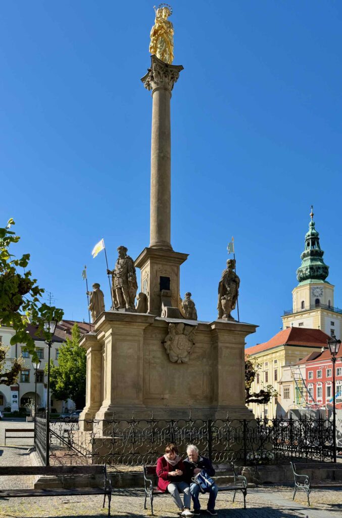 Tchequie-Kromeriz-place-principale-deux