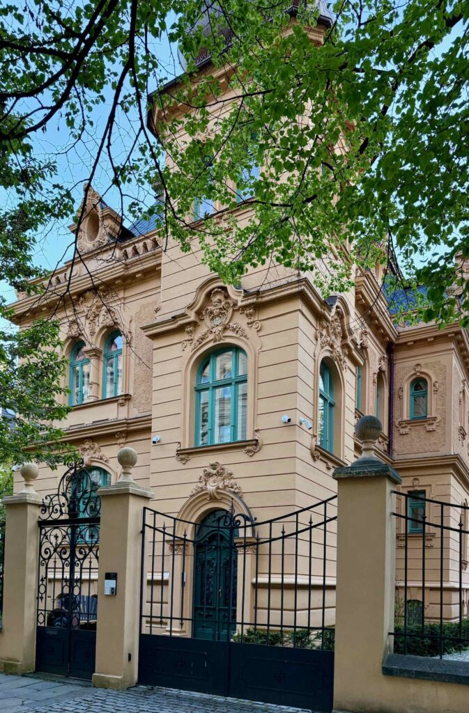 Tchequie-Olomouc-belle-facade