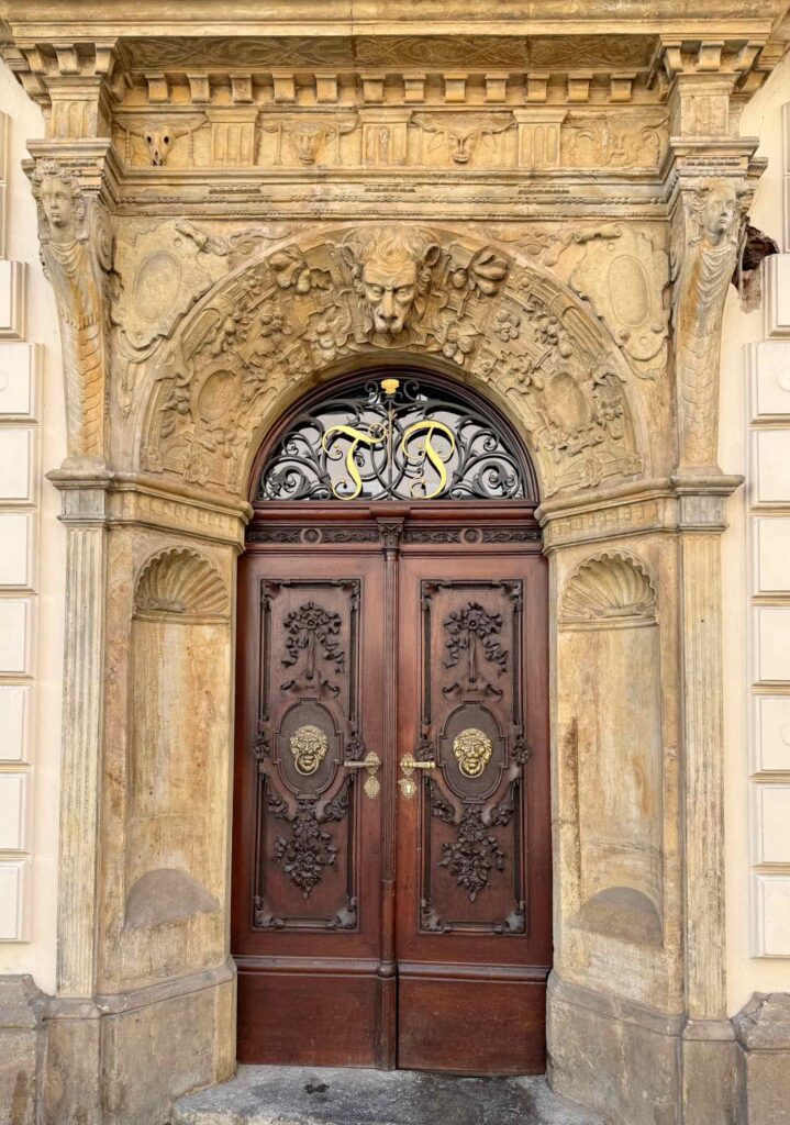Tchequie-Olomouc-belle-porte