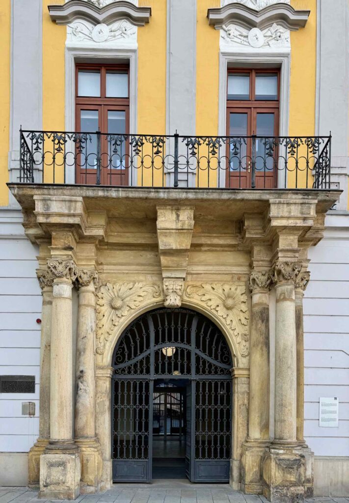 Tchequie-Olomouc-porte-et-balcon