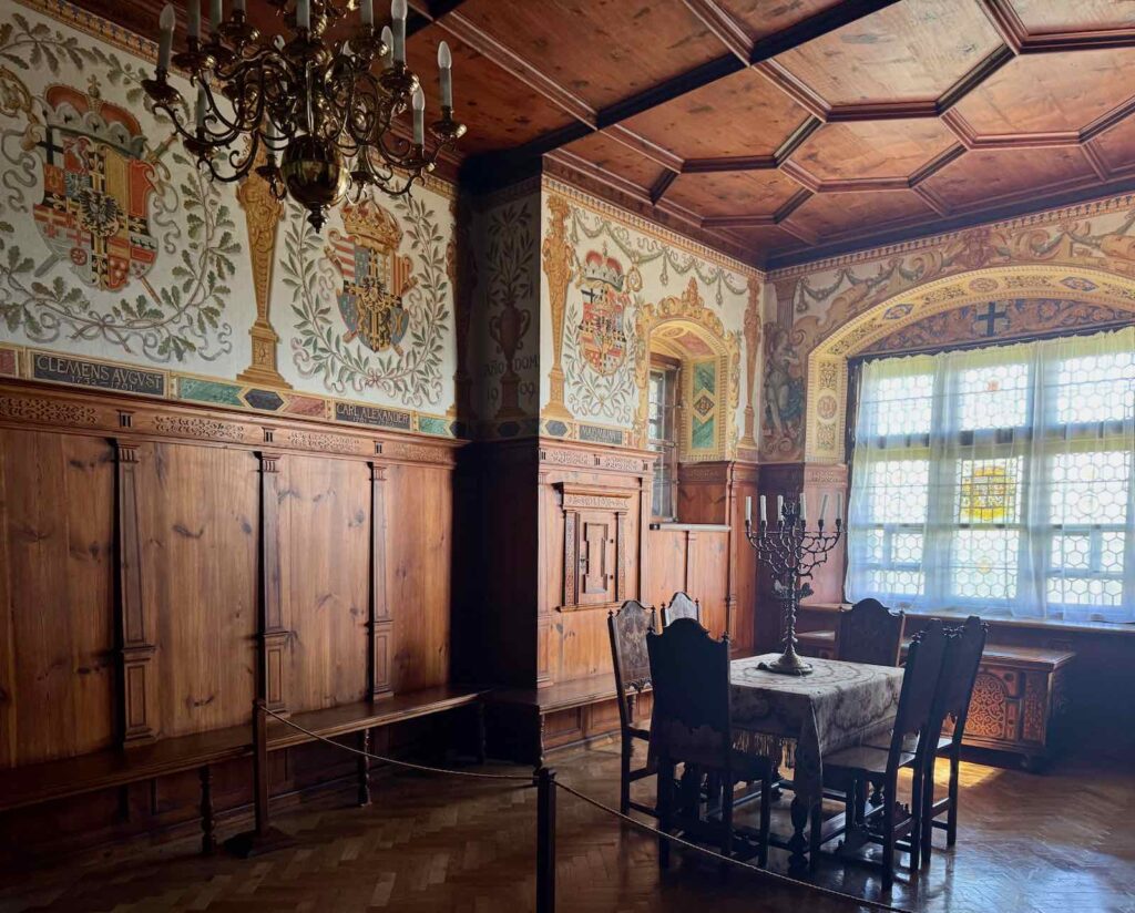 Tchequie-chateau-de-Bouzov-salle-a-manger