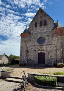 EuroVelo3-Thierache-eglise-fortifiee-Marly-Gomont