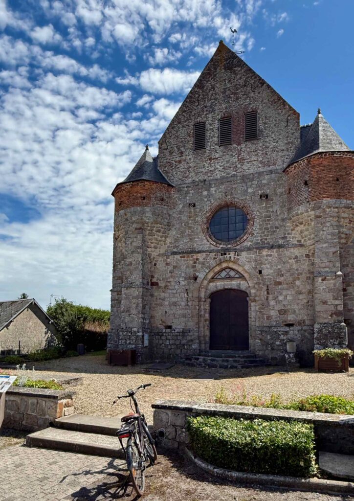 EuroVelo3-Thierache-eglise-fortifiee-Marly-Gomont
