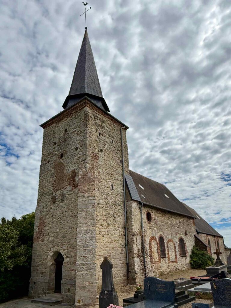 EuroVelo3-Thierache-eglise-fortifiee-de-Faty