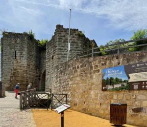 Chateau-Thierry-en Champagne-entree-chateau-medieval