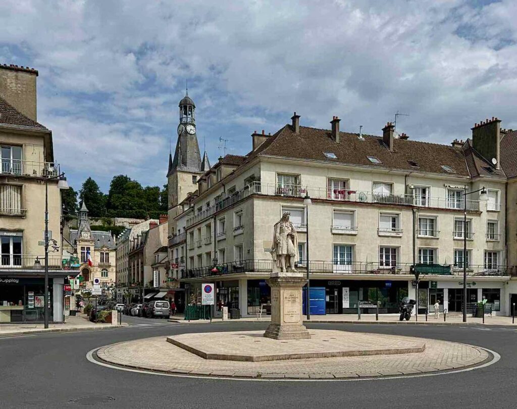 Chateau-Thierry-en Champagne-place-un