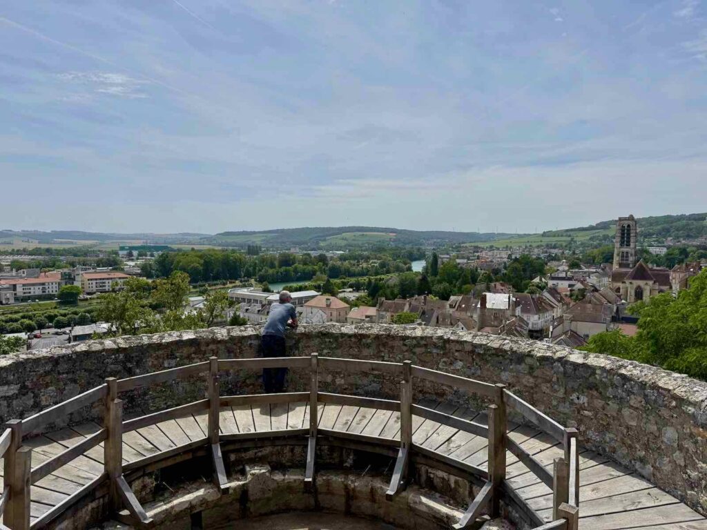 Chateau-Thierry-en Champagne-vue-d-une-tour