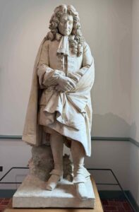 Chateau-Thierry-musee-Jean-de-la-Fontaine-statue