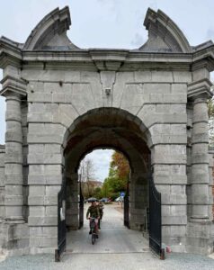 Chateau-d-Enghien-porte
