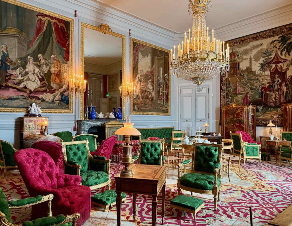 Chateau-de-Compiegne-salon-de-the-decore-par-Imperatrice-Eugenie