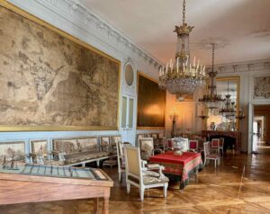 Chateau-de-Compiegne-salon-des-cartes