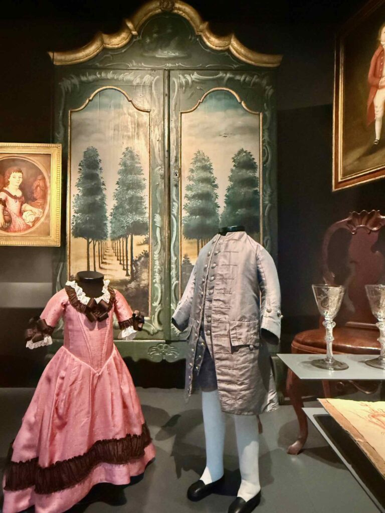Le musée folklorique de la presqu'île de Bygdøy, ce sont aussi de riches et passionnantes collections d'objets de la vie quotidienne...