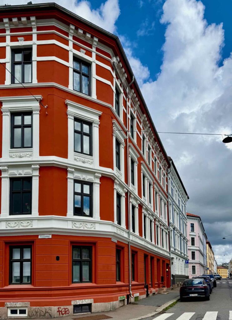 À Oslo comme ailleurs, le rouge est LA couleur de prédilection des Norvégiens.