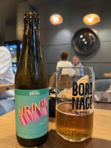 Mons-Grand-Place-brasserie-Nova-biere-Urine