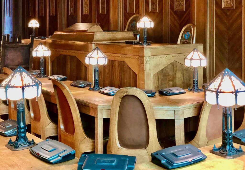 Saint-Quentin-Art-deco-hotel-de-ville-salle-du-conseil-municipal-bureaux-conseillers
