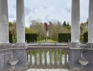 Wamllonie-chateau-d-Enghien-pavillon-et-cyclistes