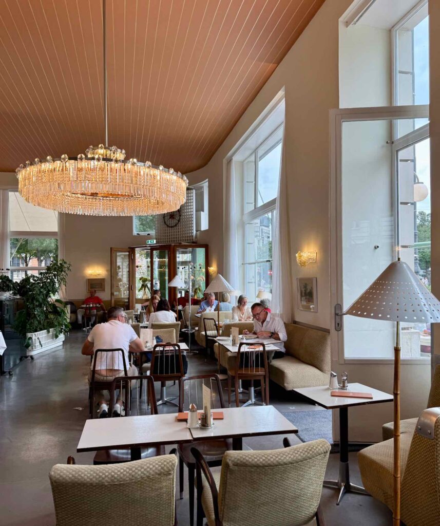 Cafés-viennois-cafe-Pruckel-salle-deux