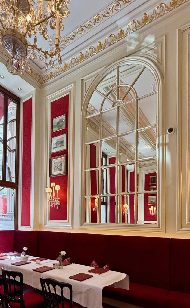 Cafés-viennois-cafe-Sacher-salle-deux
