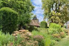 Les-Jardins-de-Maizicourt-bordures-fleuries