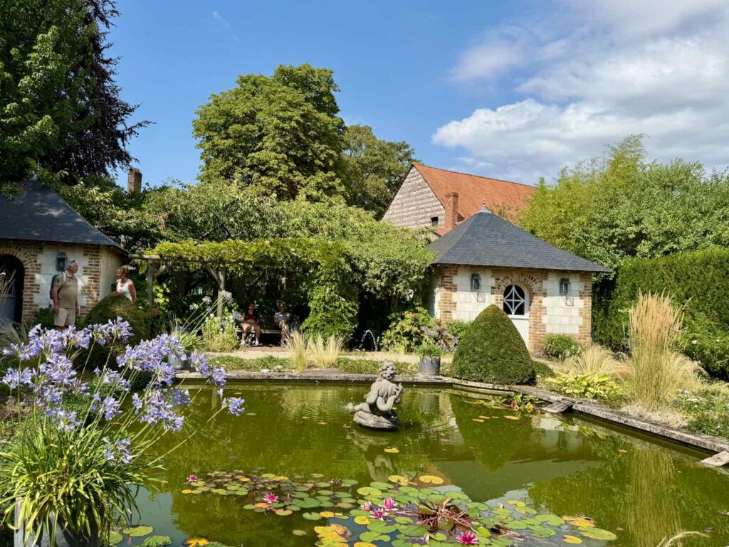 Les-Jardins-de-Maizicourt-lecloitre-bis