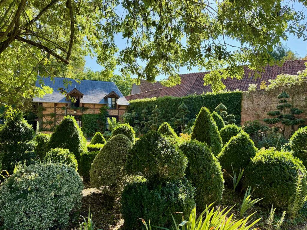 Les-Jardins-de-Maizicourt-parterre-de-buis