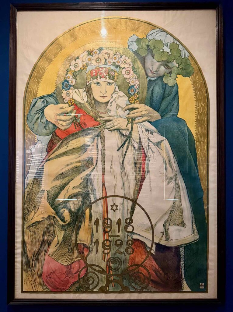 Prague-palais-Savarin-musee-de-la-fondation-Mucha-folklore-deux