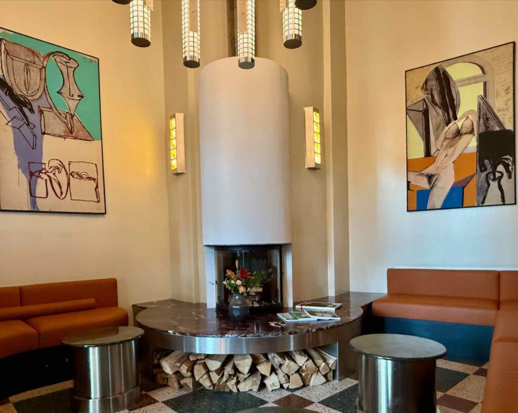 Vienne-hotel-Companion-coin-cheminee