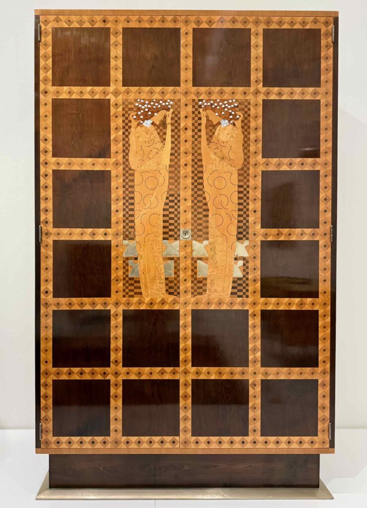 Armoire encastrée de la chambre à coucher de l'appartement d'Eisner ven Terramare, Kolomlan Moser, 1903