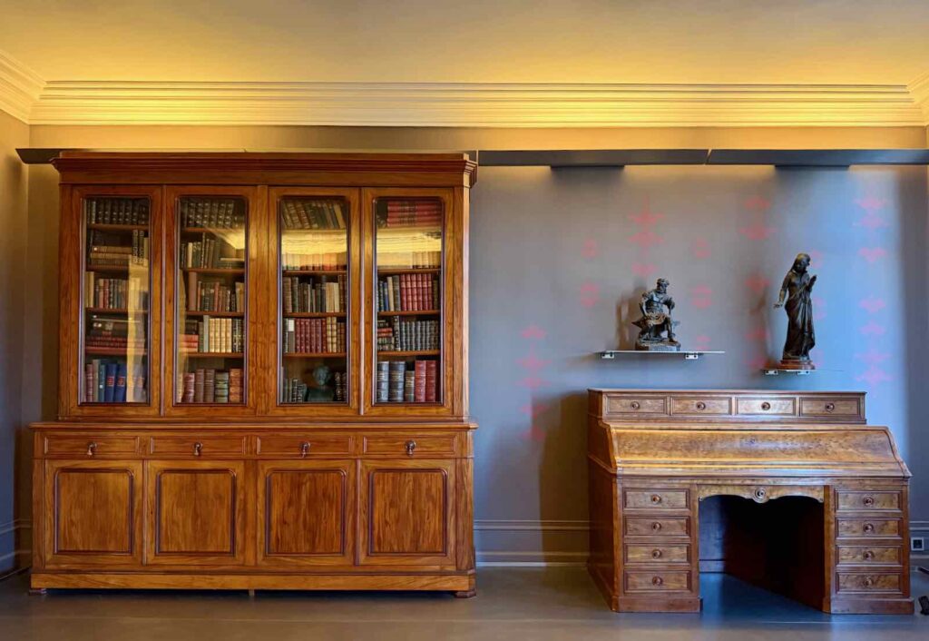 Bureau-de-Jean-Baptiste-Godin-Guise