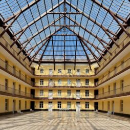 Familistere-de-Guise-pavillon-central-interieur-deux