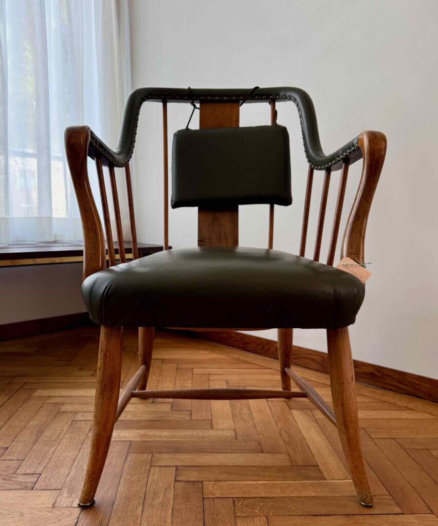 Fauteuil dessiné par Josef Frank pour la Villa Beer