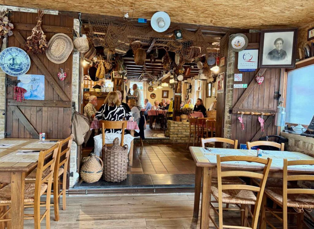 La-Taverne-du-Westhoek-Quaedypre-deco-estaminet