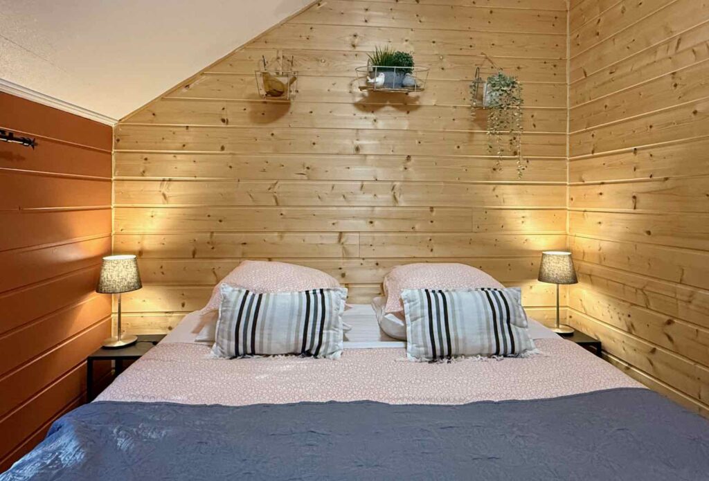 Amiens-hortillonnages-D-Une-Ile-a-l-autre-L-Hortillonne-chambre