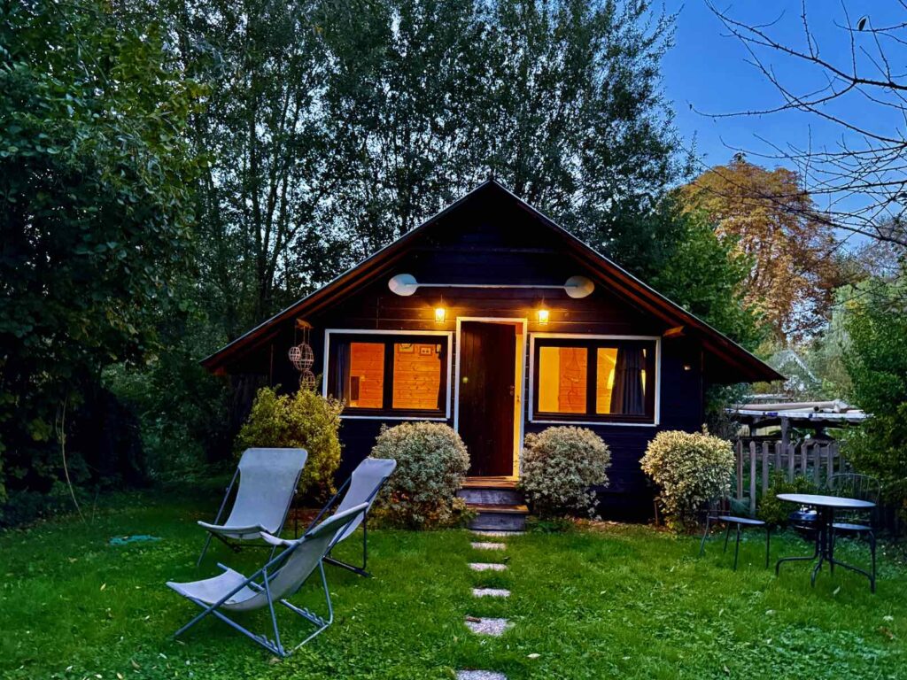 Amiens-hortillonnages-D-Une-Ile-a-l-autre-L-Hortillonne-exterieur-nuit
