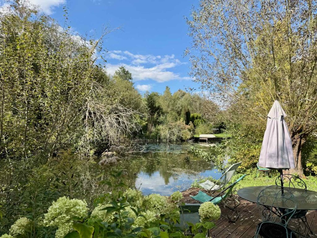 Amiens-hortillonnages-D-Une-Ile-a-l-autre-La-Cabane-bleue-trois